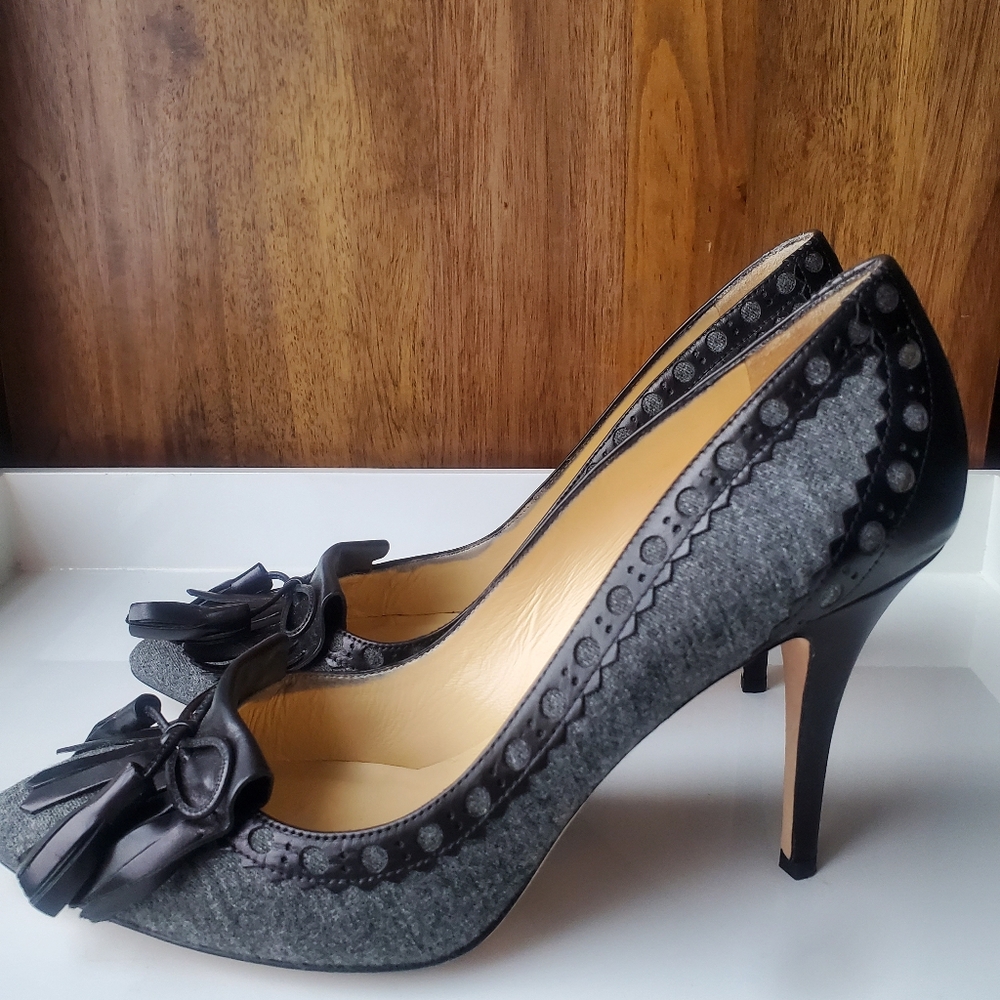 Kate Spade Deanna Gray Flannel and Black Calfskin Pumps - Picture 2 of 11